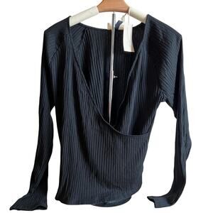 Universal Thread Women's Black V-Neck Faux Wrap Shirt - Size XL - NWT